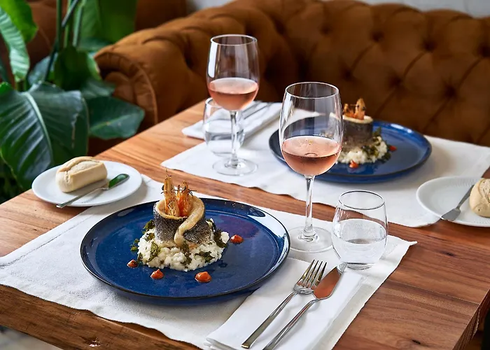 The Log By Piamonte Hotel