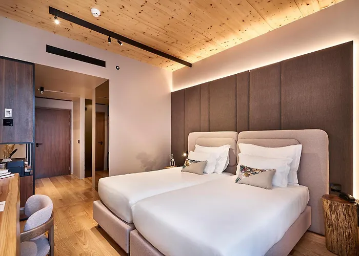 The Log By Piamonte Hotel