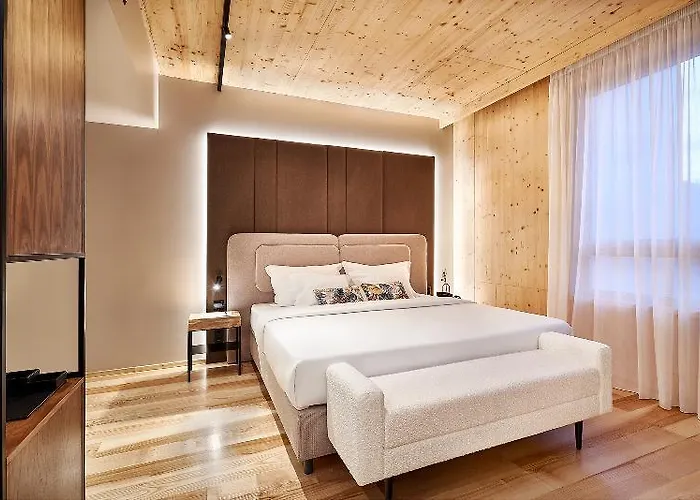 The Log By Piamonte Hotel