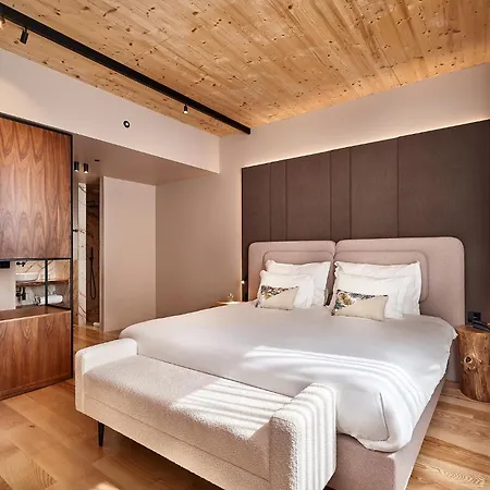 The Log By Piamonte Hotel 4*