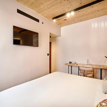 The Log By Piamonte Otel Porto